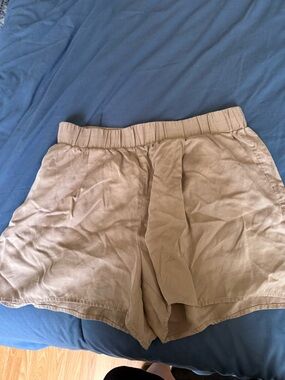 Express Women's Khaki Elastic-Waist Shorts